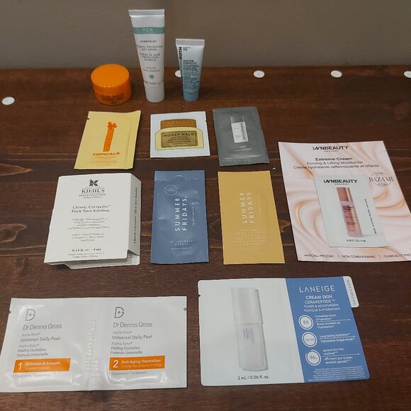 Winter Skin Sample Bag - Picture 1 of 4